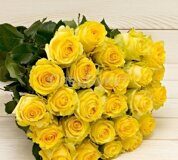 Букет из 25 желтых роз "Еллоу Эквадор" (50 см.)
